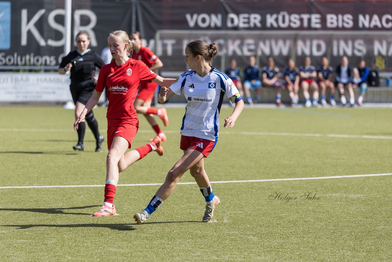 Bild 132 - wBJ Lotto Pokal Finale  Eimsbuetteler TV - Hamburger SV : Ergebnis: 0:3